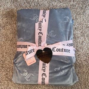 BRAND NEW JUICY COUTURE W TAGS